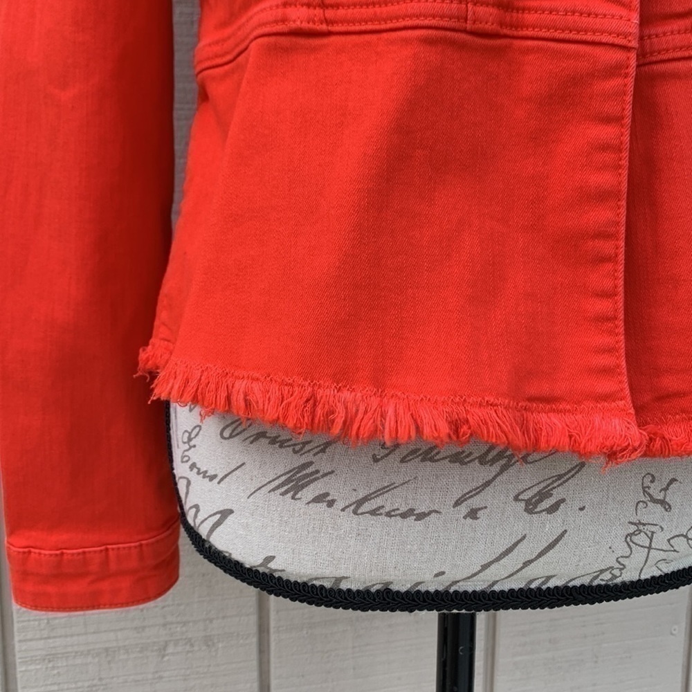 MADELEINE - Picture 4 of 16